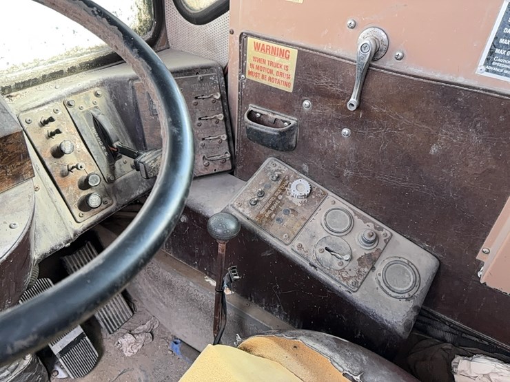 1999-advance-cm3ap6811-concrete-mixer-truck-vn:1a9tac4s9x0007079-image-23