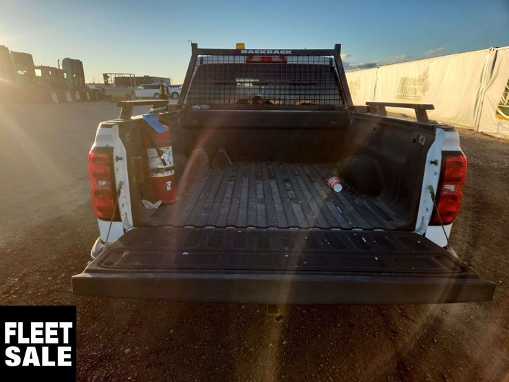 2018-chevrolet-silverado-1500-image-26