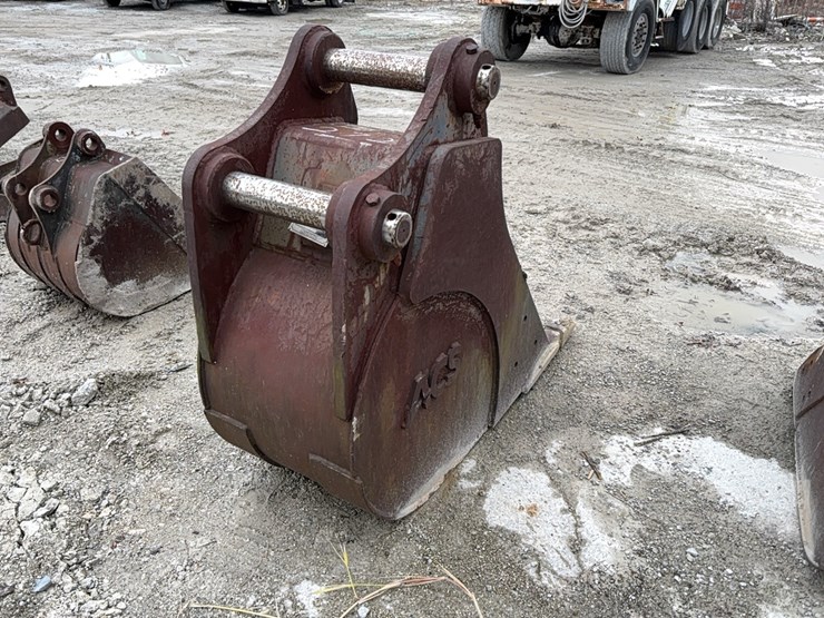 acs-24in.-digging-bucket-excavator-bucket-image-2