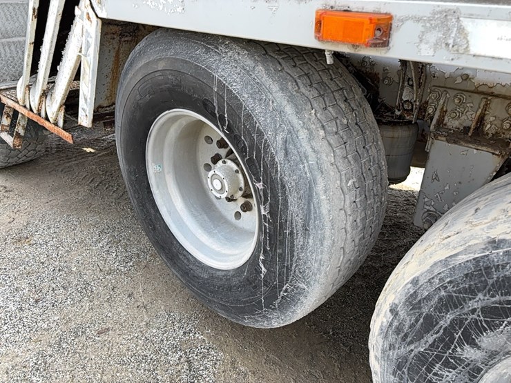 1999-advance-cm3ap6811-concrete-mixer-truck-vn:1a9tac4s8x0007087-image-12