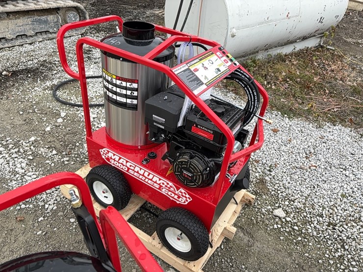 new-easy-kleen-magnum-gold-pressure-washer-image-1