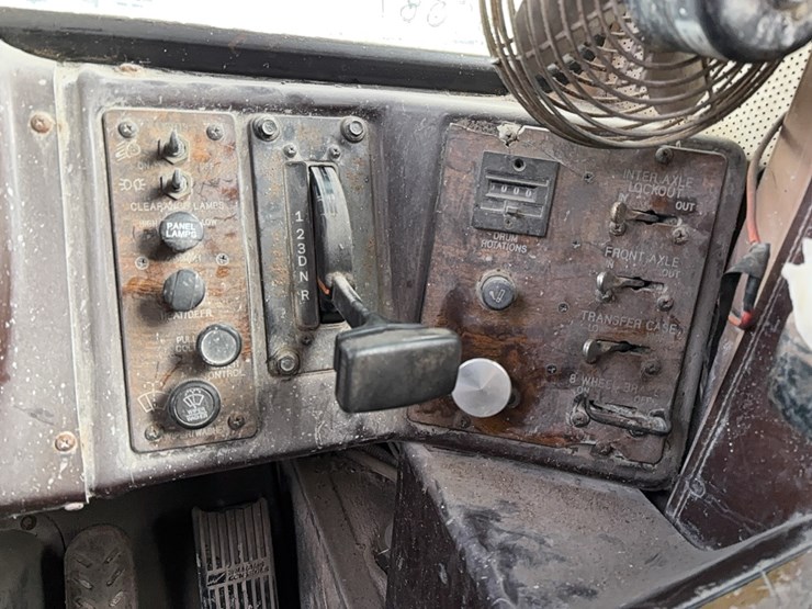 1999-advance-cm3ap6811-concrete-mixer-truck-vn:1a9tac4s8x0007087-image-21