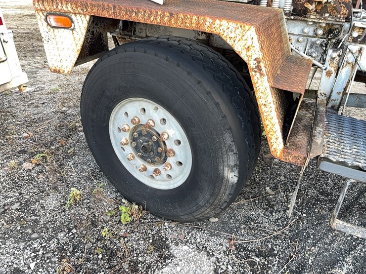 1999-advance-cm3ap6811-concrete-mixer-truck-vn:1a9tac4s0x0007083-image-15