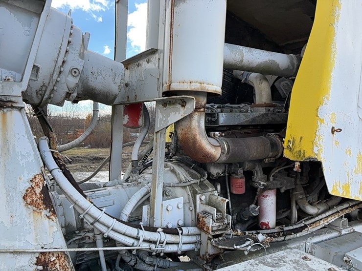 1999-advance-cm3ap6811-concrete-mixer-truck-vn:1a9tac4s0x0007083-image-10