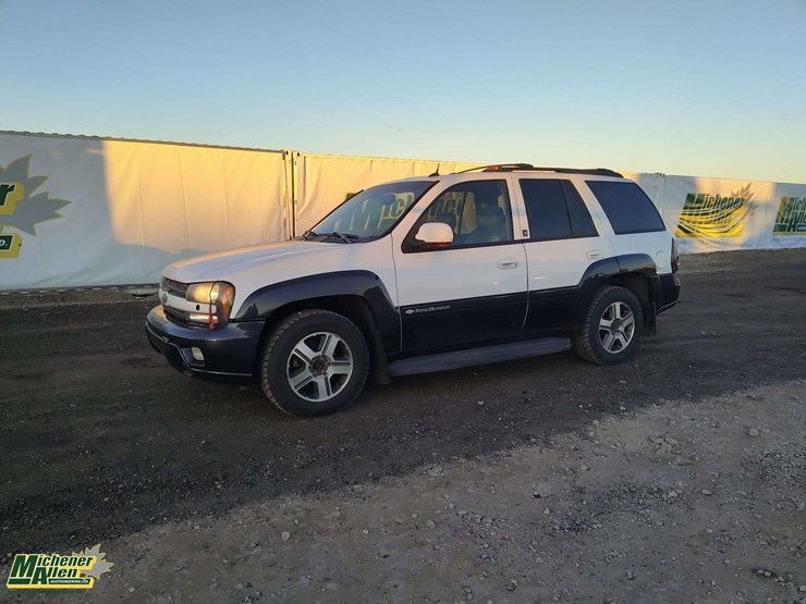 2004-chevrolet-trailblazer-image-1