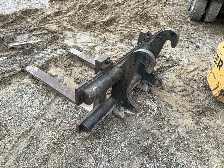 60in.-forks-rubber-tired-loader-attachment-image-1