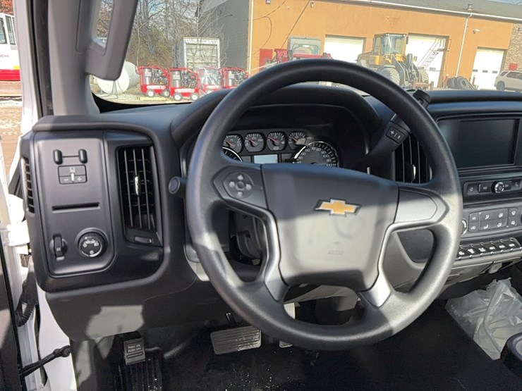 new-unused-chevy-5500-cab-&-chassis-image-12