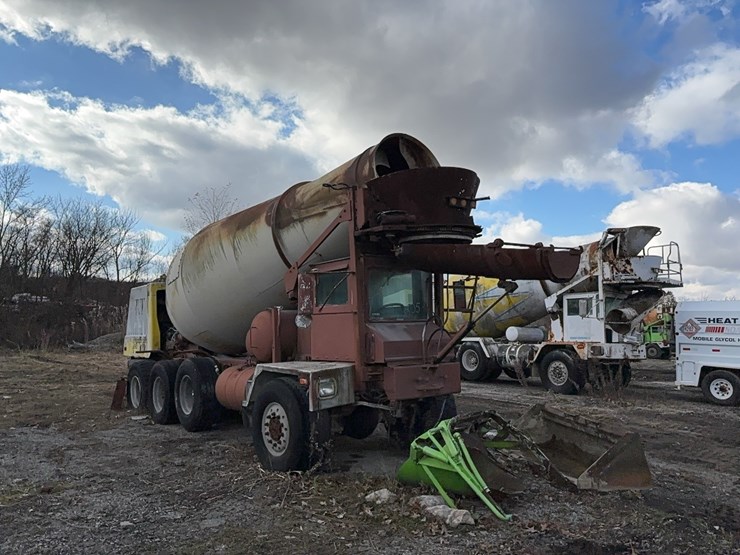 1999-advance-cm3ap6811-concrete-mixer-truck-vn:1a9tac4s0x0007083-image-2