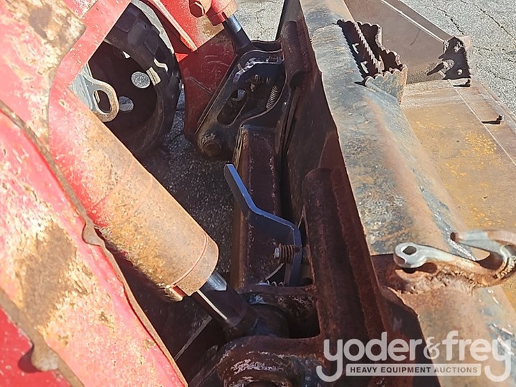 2018-takeuchi-tl12r2-image-14