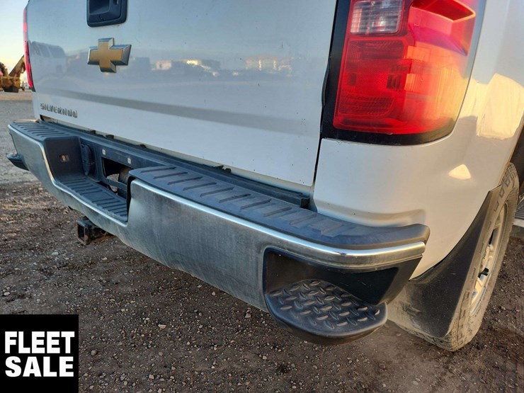 2018-chevrolet-silverado-1500-image-35