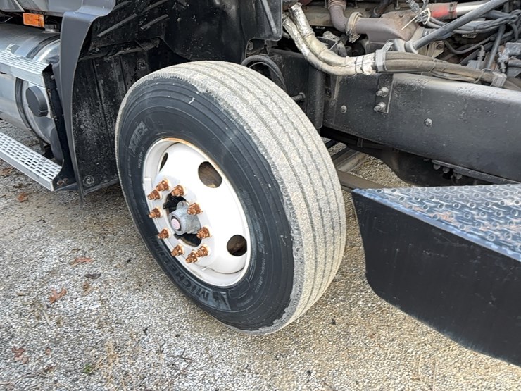 2007-mack-cxn613-truck-tractor-vn:1m1ak06y37n023197-image-23