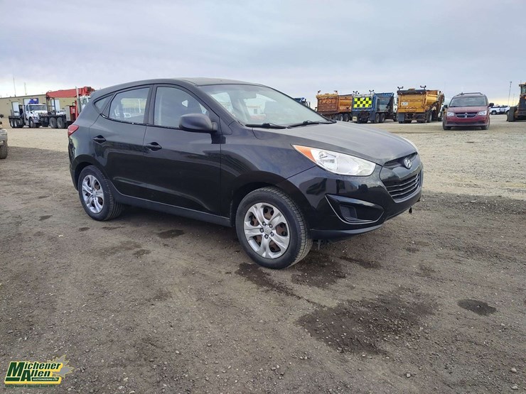 2010-hyundai-tucson-image-2