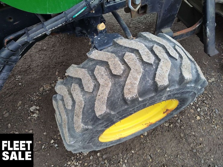 2013-john-deere-2025r-image-11