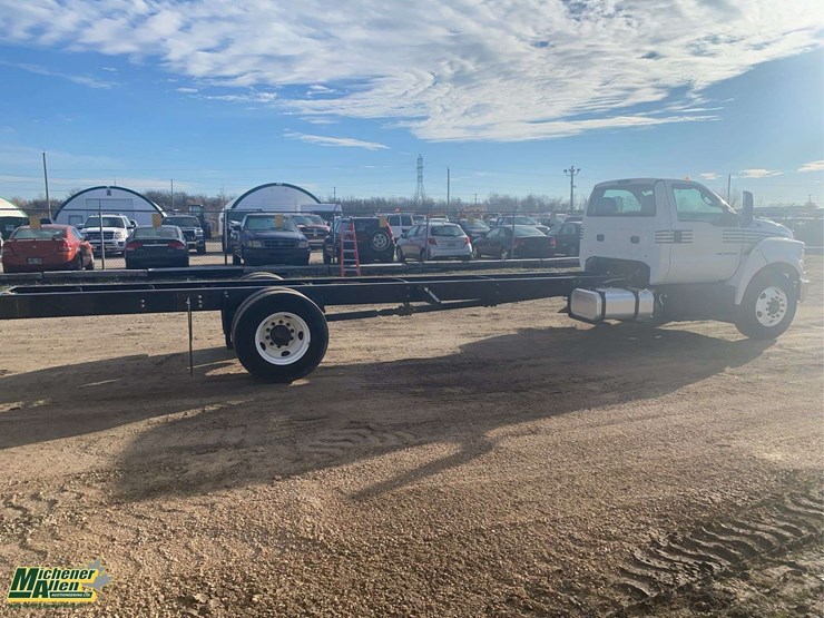 2019-ford-f750-image-5
