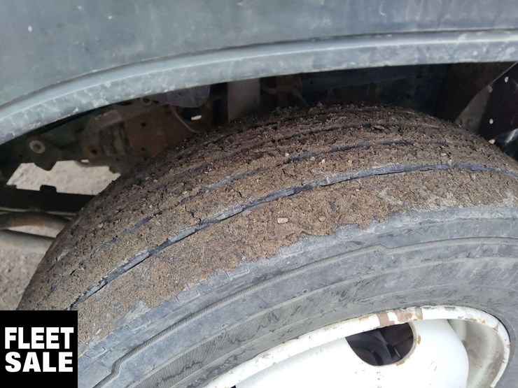 2007-gmc-w5500-image-8