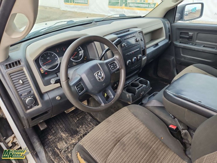 2012-dodge-1500-image-16