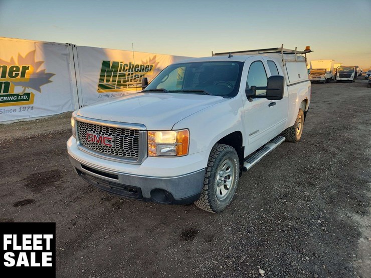 2013-gmc-sierra-1500-sle-image-1