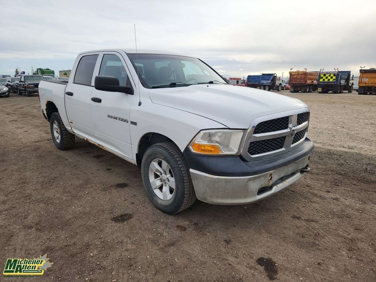 2012-dodge-1500-image-7