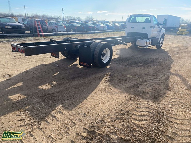 2019-ford-f750-image-6