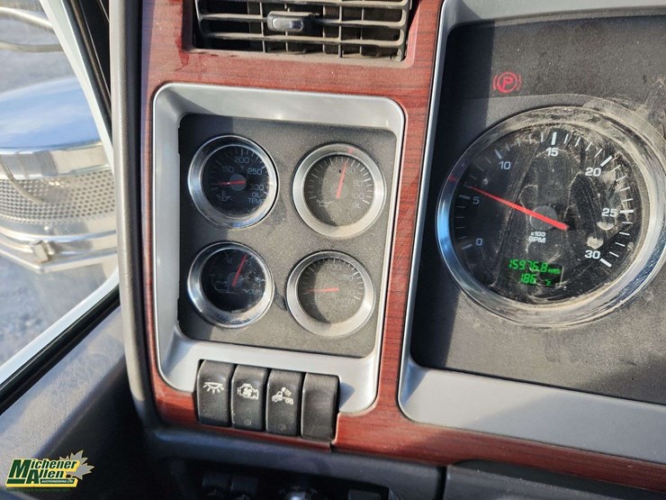 2006-kenworth-t800-image-19