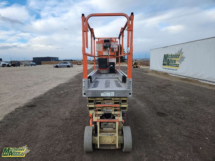 2007-jlg-2030es-image-6