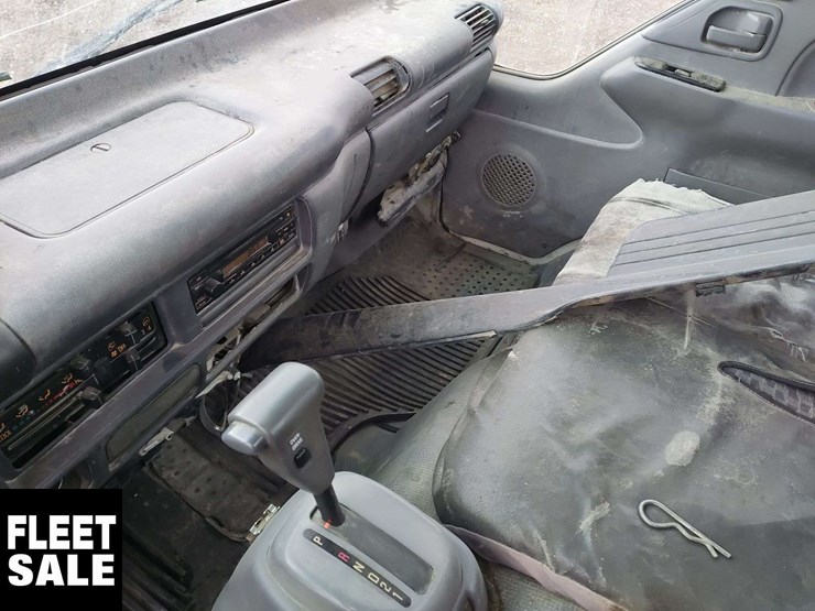 2007-gmc-w5500-image-15