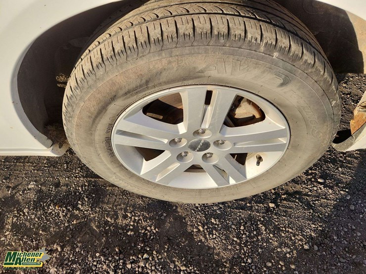 2016-dodge-grand-caravan-crew-image-12