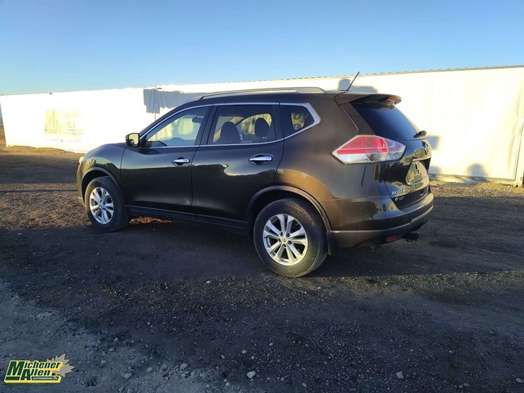 2014-nissan-rogue-image-2