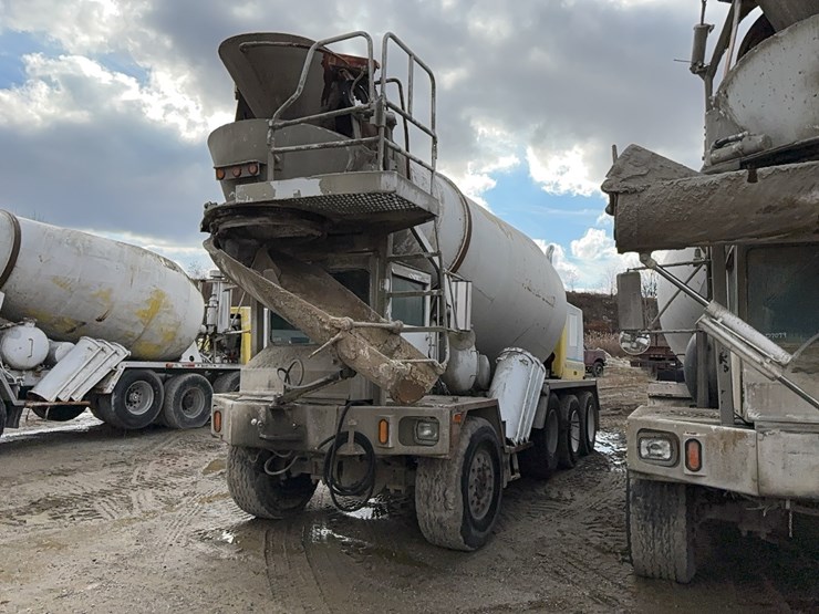 1999-advance-cm3ap6811-concrete-mixer-truck-vn:1a9tac4sxx0007091-image-1