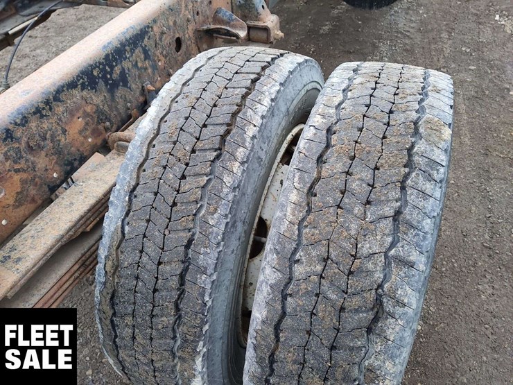 2007-gmc-w5500-image-10