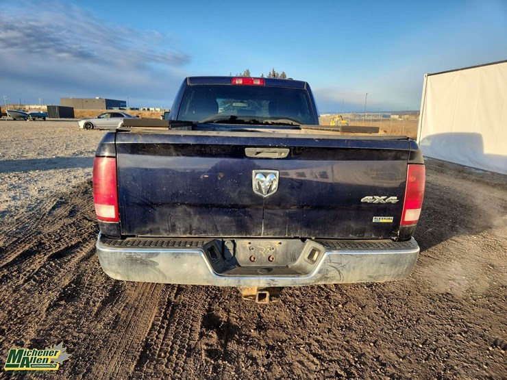 2012-dodge-1500-image-22