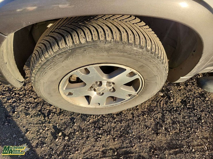 2005-ford-escape-xlt-image-13