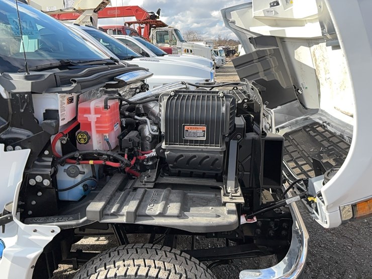 new-unused-chevy-5500-cab-&-chassis-image-20