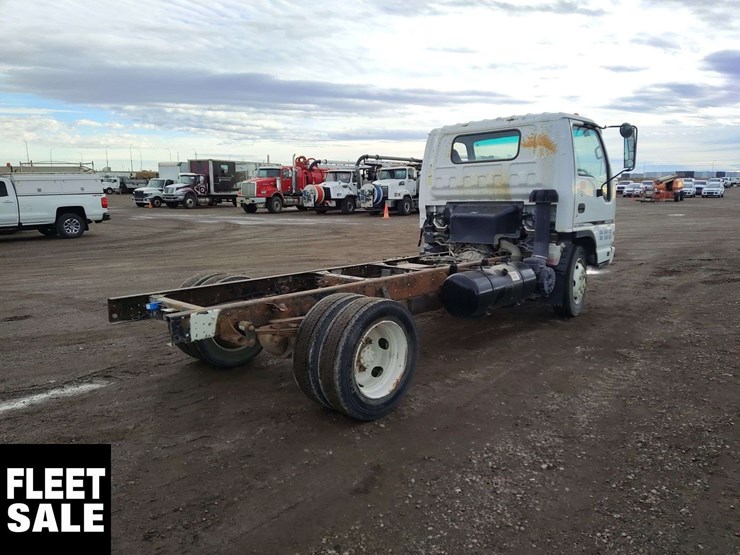 2007-gmc-w5500-image-3