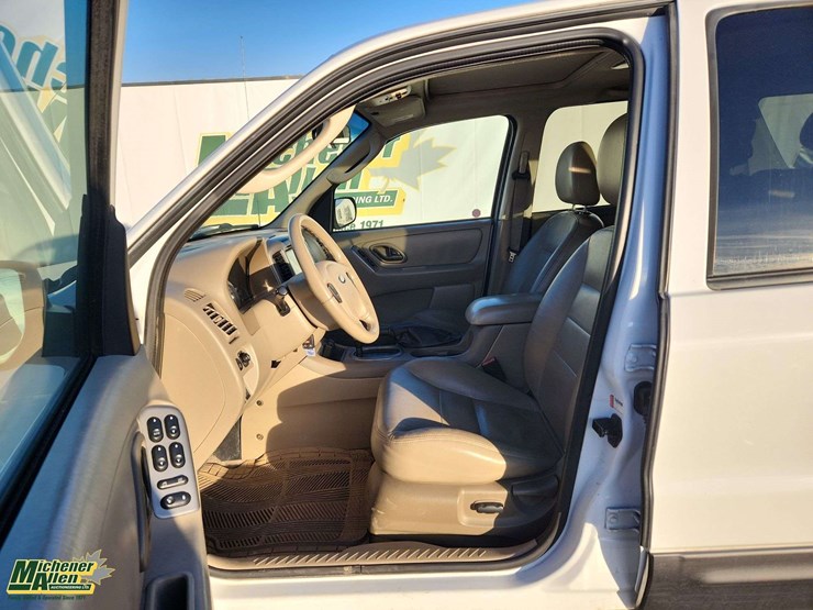 2005-ford-escape-xlt-image-16