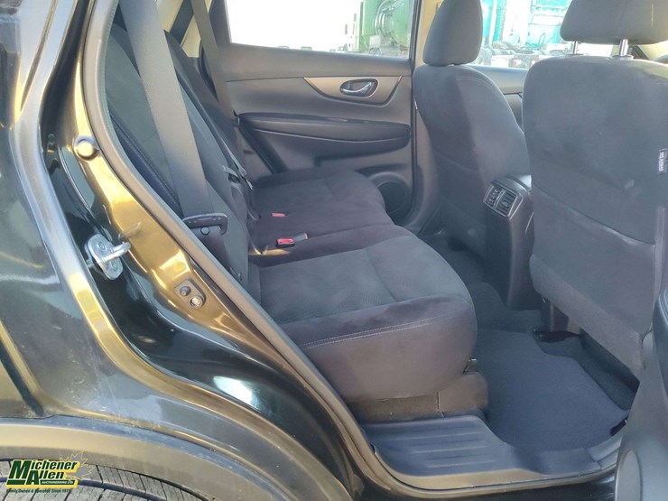 2014-nissan-rogue-image-19