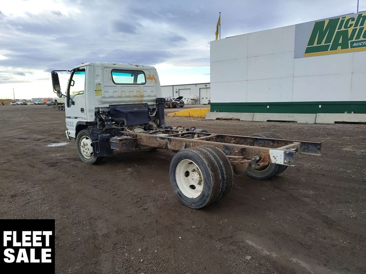 2007-gmc-w5500-image-4