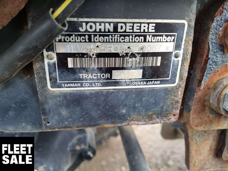 2013-john-deere-2025r-image-21