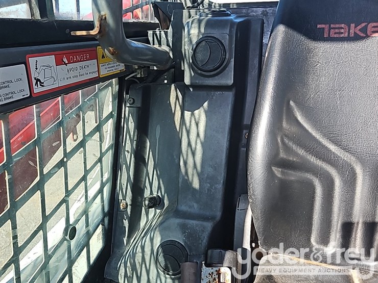 2018-takeuchi-tl12r2-image-25