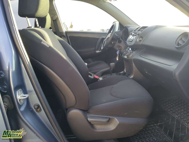 2011-toyota-rav4-image-20