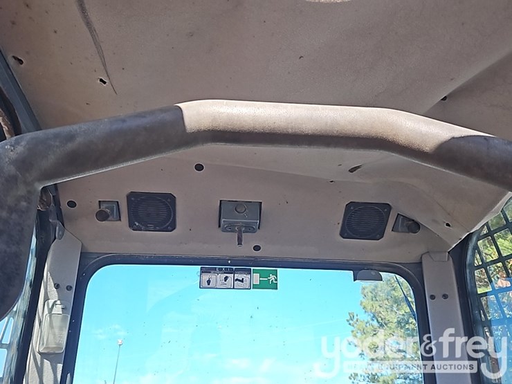 2018-takeuchi-tl12r2-image-24