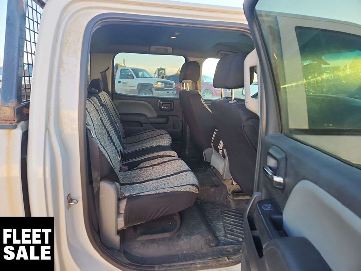 2018-chevrolet-silverado-1500-image-27