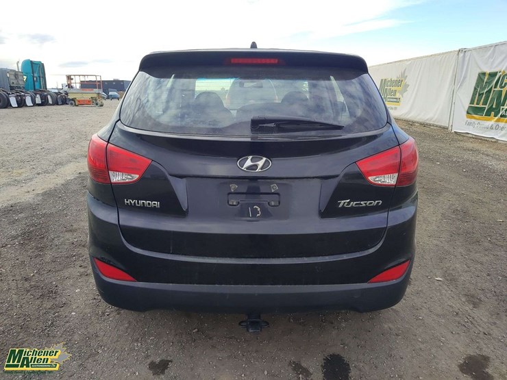 2010-hyundai-tucson-image-17