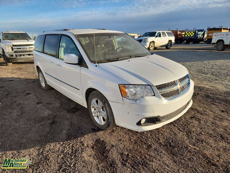 2016-dodge-grand-caravan-crew-image-7