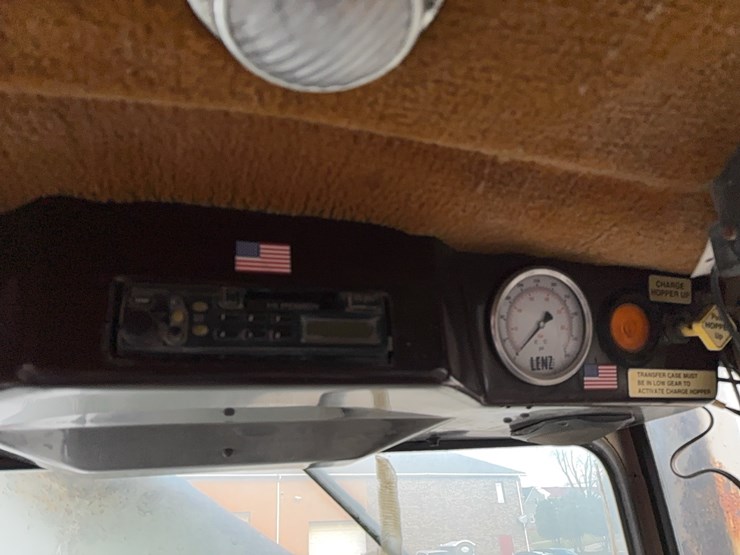 1999-advance-cm3ap6811-concrete-mixer-truck-vn:1a9tac4s0x0007083-image-23