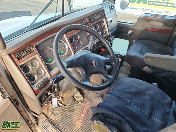 2006-kenworth-t800-image-17