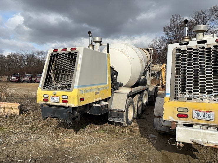 1999-advance-cm3ap6811-concrete-mixer-truck-vn:1a9tac4s9x0007079-image-3