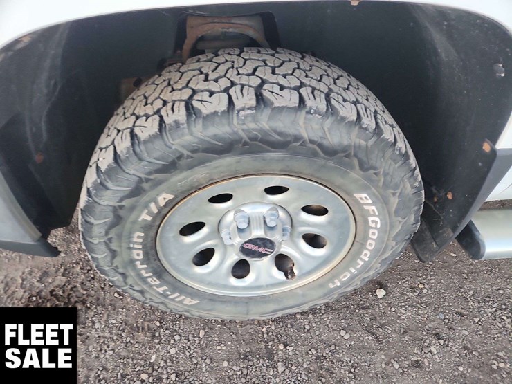 2013-gmc-sierra-1500-sle-image-10