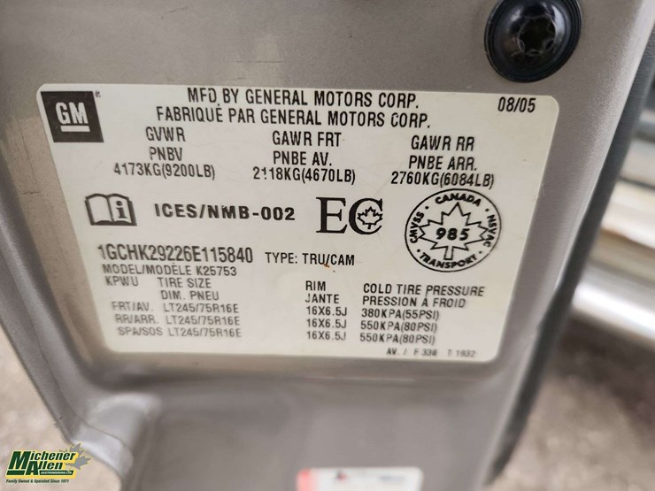 2006-chevrolet-silverado-2500hd-image-11