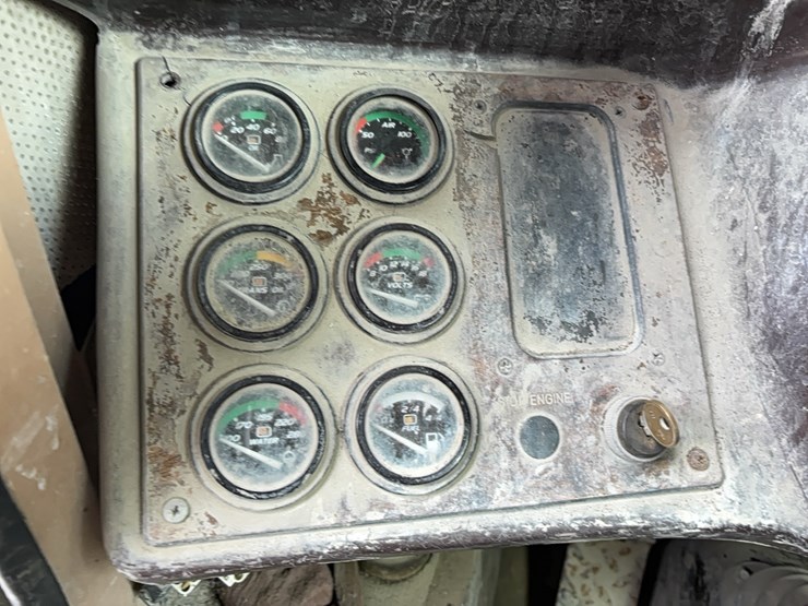 1999-advance-cm3ap6811-concrete-mixer-truck-vn:1a9tac4s9x0007079-image-25